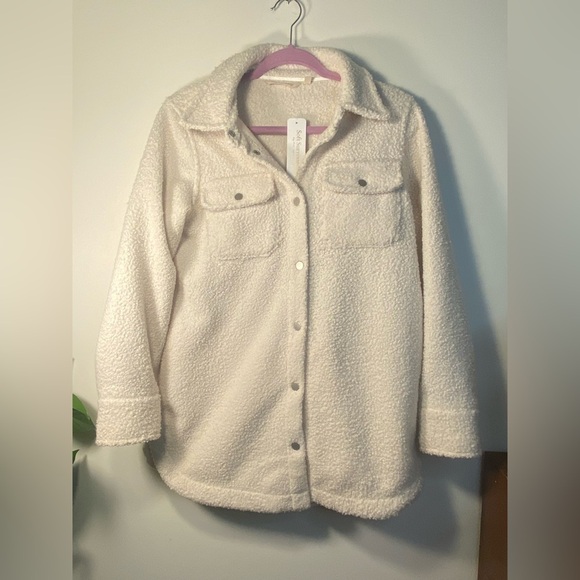 NWT Soft Surroundings|| Oversized Cream Sherpa Jacket w/buttons.2-4 - Picture 2 of 9